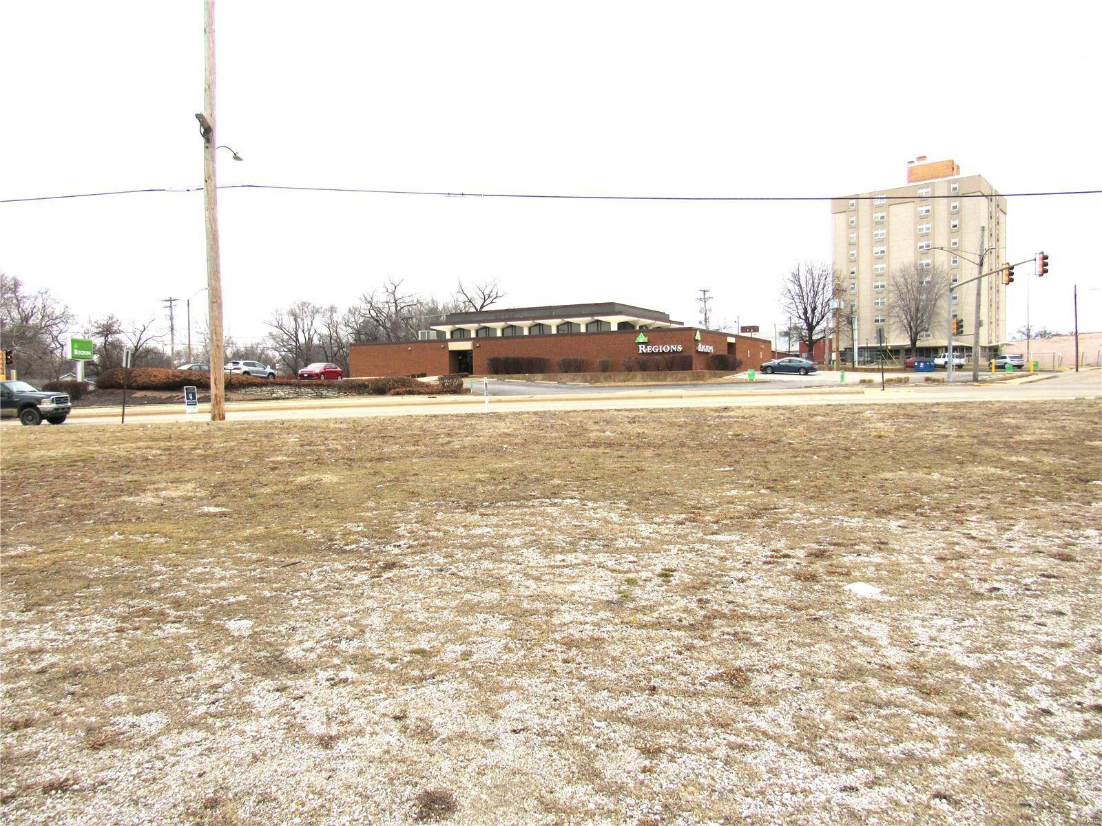 East Alton, IL 62024,409 W Saint Louis AVE