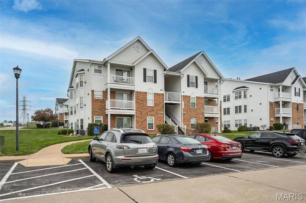 St Louis, MO 63146,1217 Woodland Point DR #D