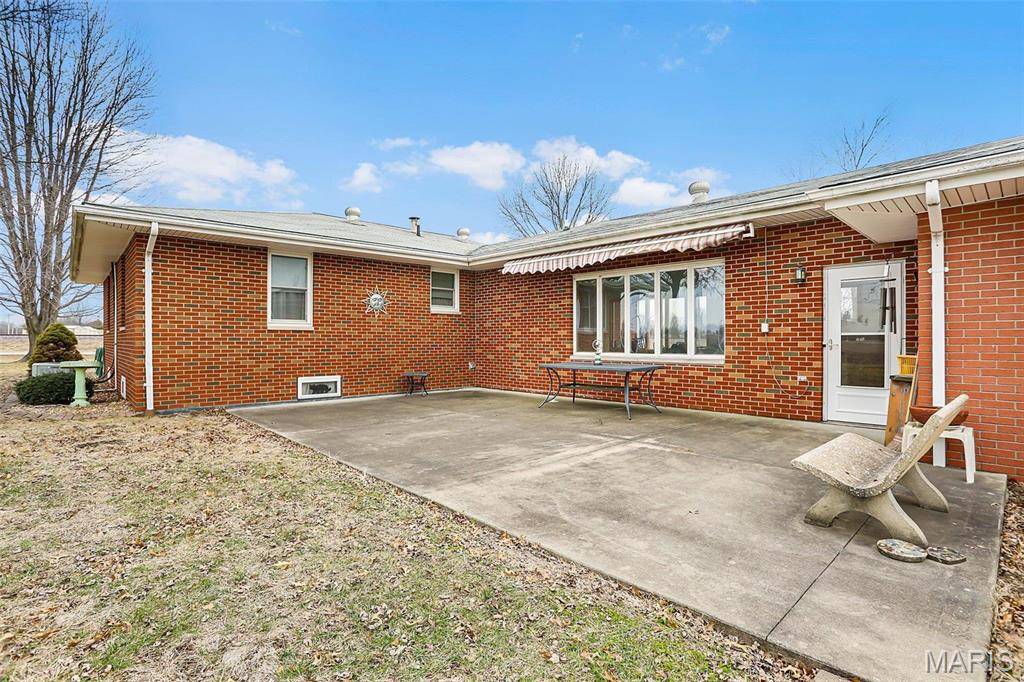 Godfrey, IL 62012,8502 Montclaire AVE