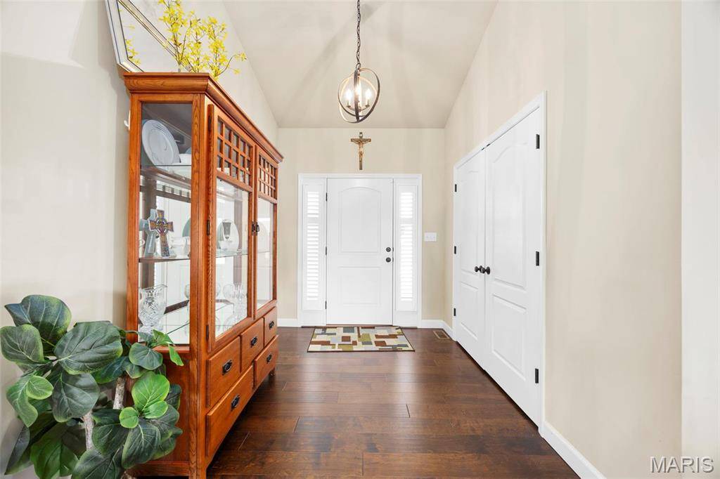 Wentzville, MO 63385,228 Lonepine DR
