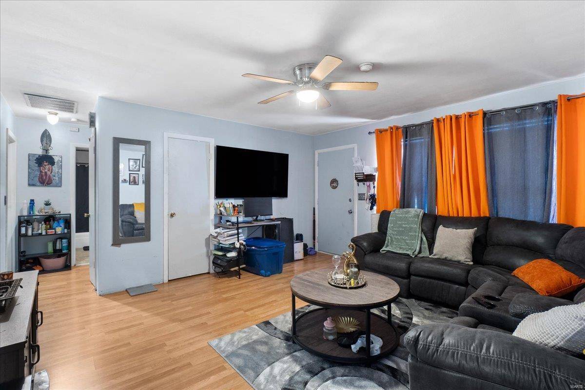 Fairview Heights, IL 62208,9 Pearson DR