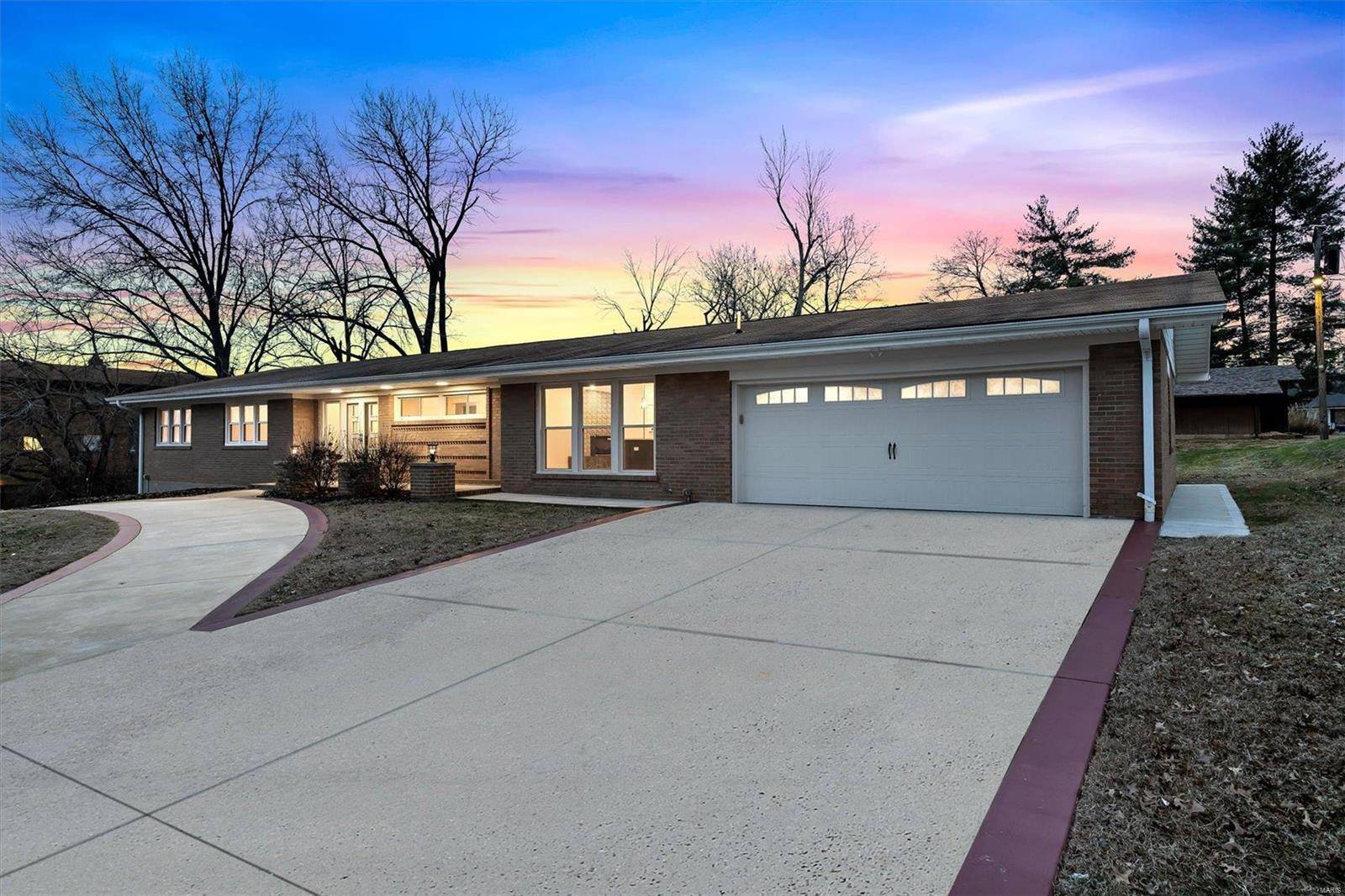 St Louis, MO 63132,6 Heartwoods CT