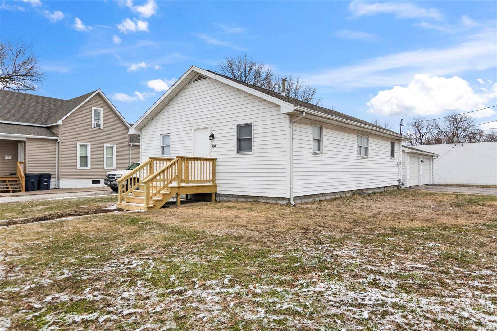Litchfield, IL 62056,604 N Monroe ST