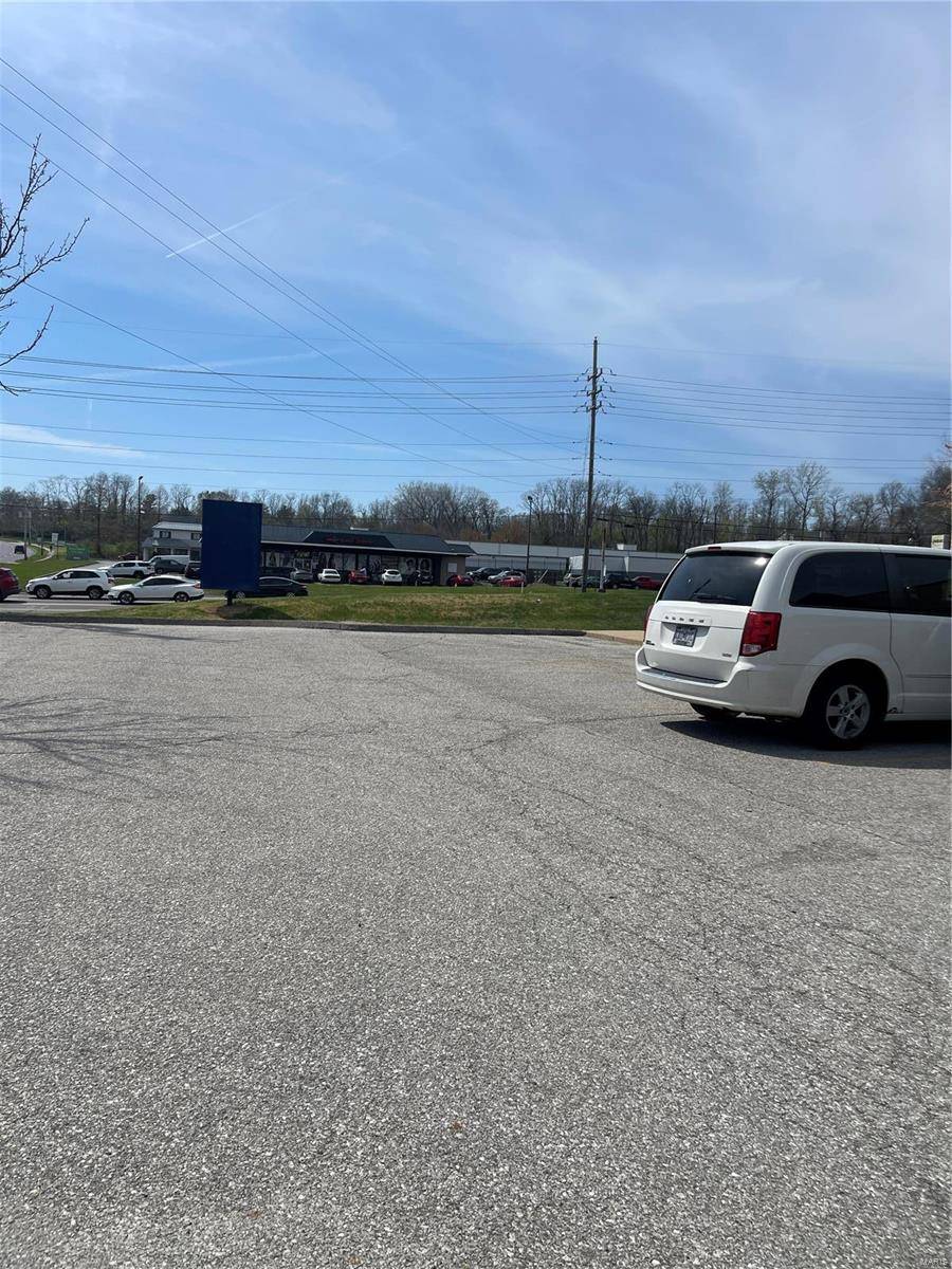 Florissant, MO 63033,11901 W Florissant AVE