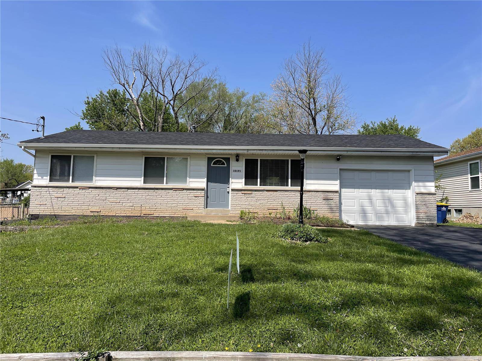 St Louis, MO 63136,10191 Mayfair DR