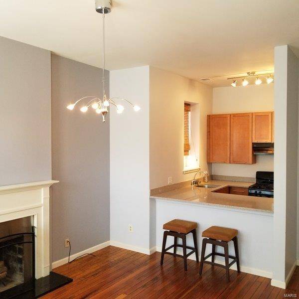 St Louis, MO 63104,2325 Hickory ST #52B