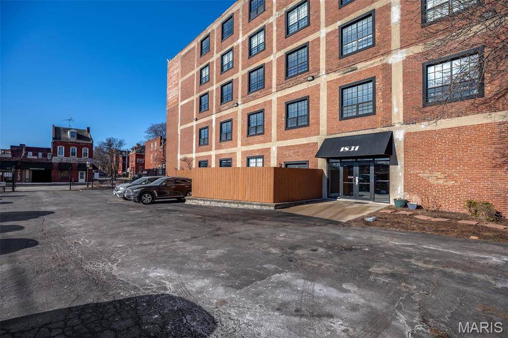 St Louis, MO 63104,1831 Sidney ST #G