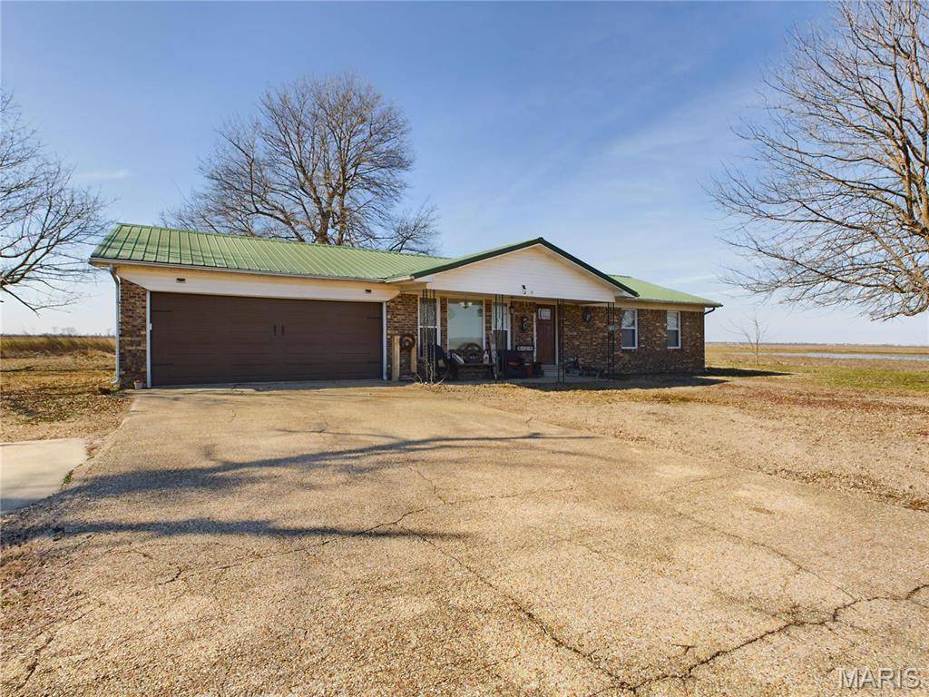 Gideon, MO 63848,1645 Missouri 153