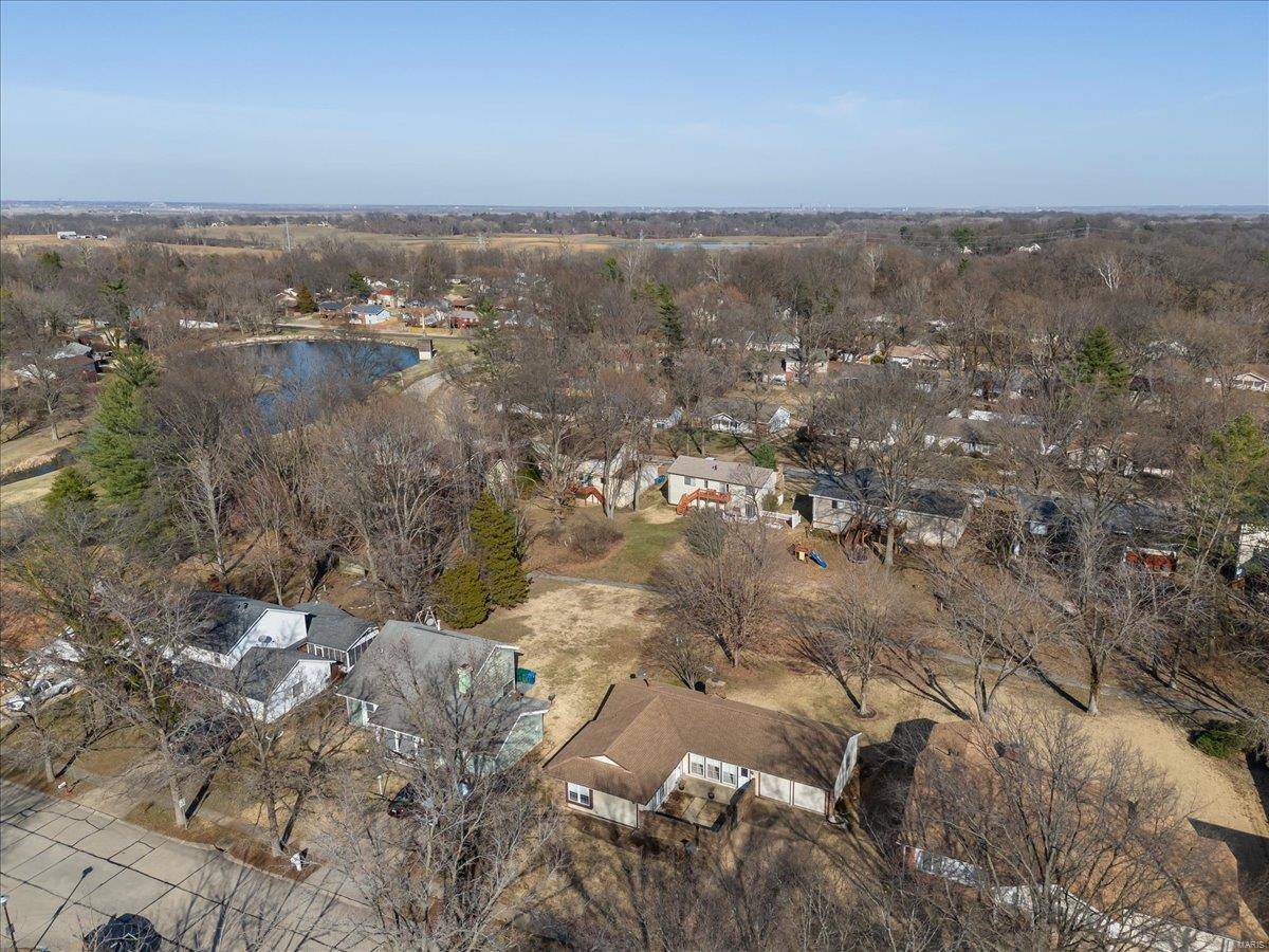 St Louis, MO 63138,12648 Meadowdale DR