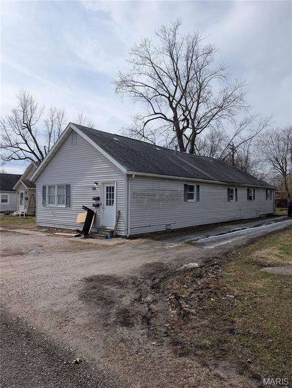 Gillespie, IL 62033,308 Francis ST