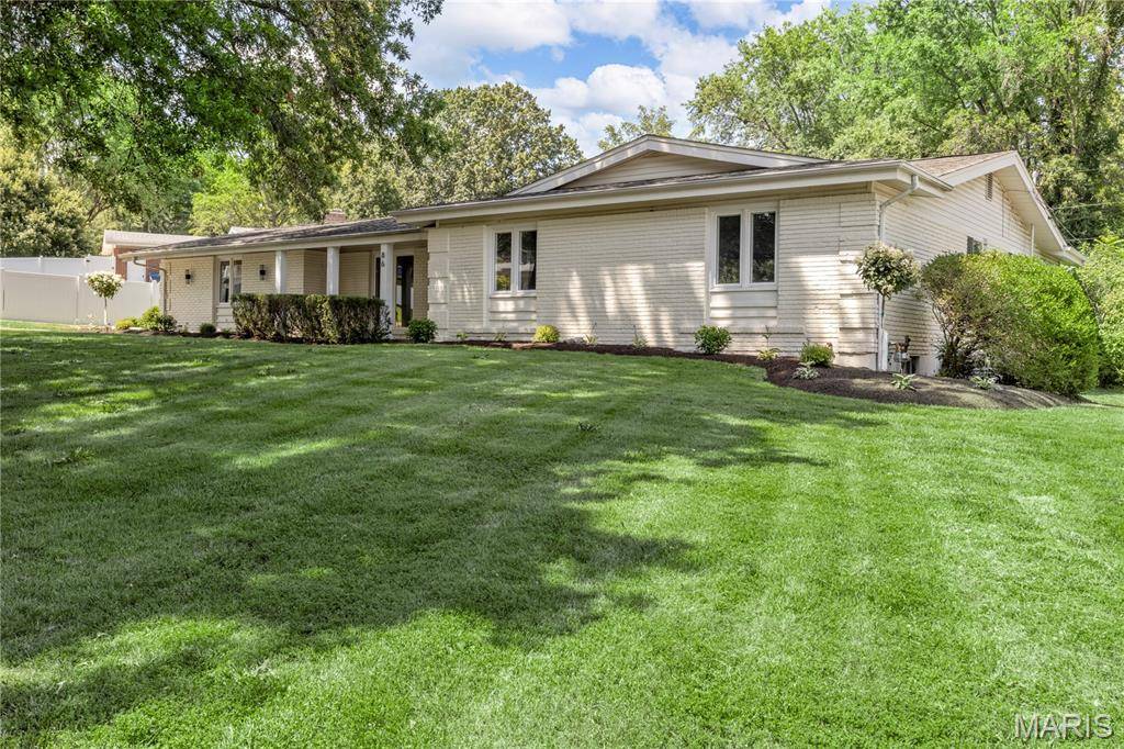 Chesterfield, MO 63017,86 Heather View DR