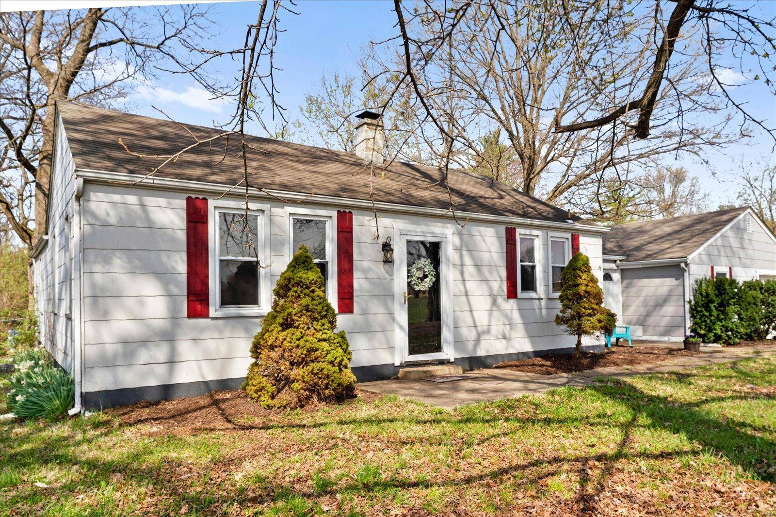 Belleville, IL 62220,955 Green Mount LN