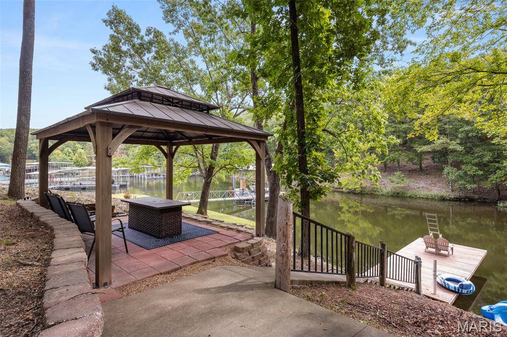 Sunrise Beach, MO 65079,228 E Lake CT