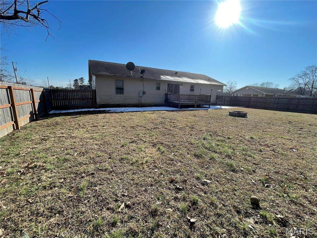 Poplar Bluff, MO 63901,1227 County Road 467