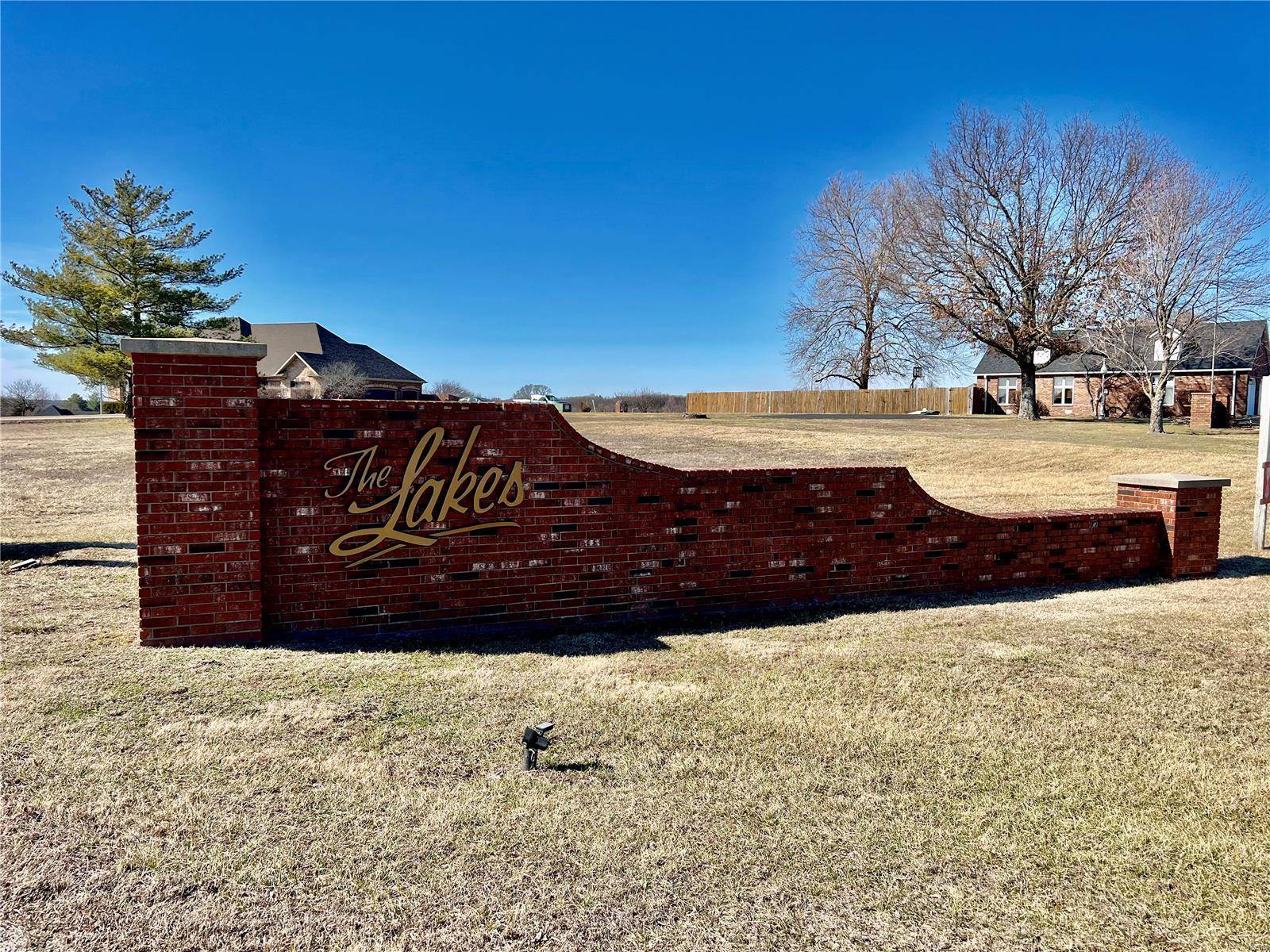 Lebanon, MO 65536,2 GRAND LAKE CIRCLE