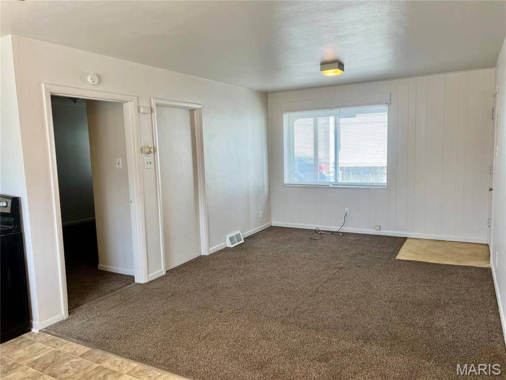 Wood River, IL 62095,237 N Wood River AVE #102