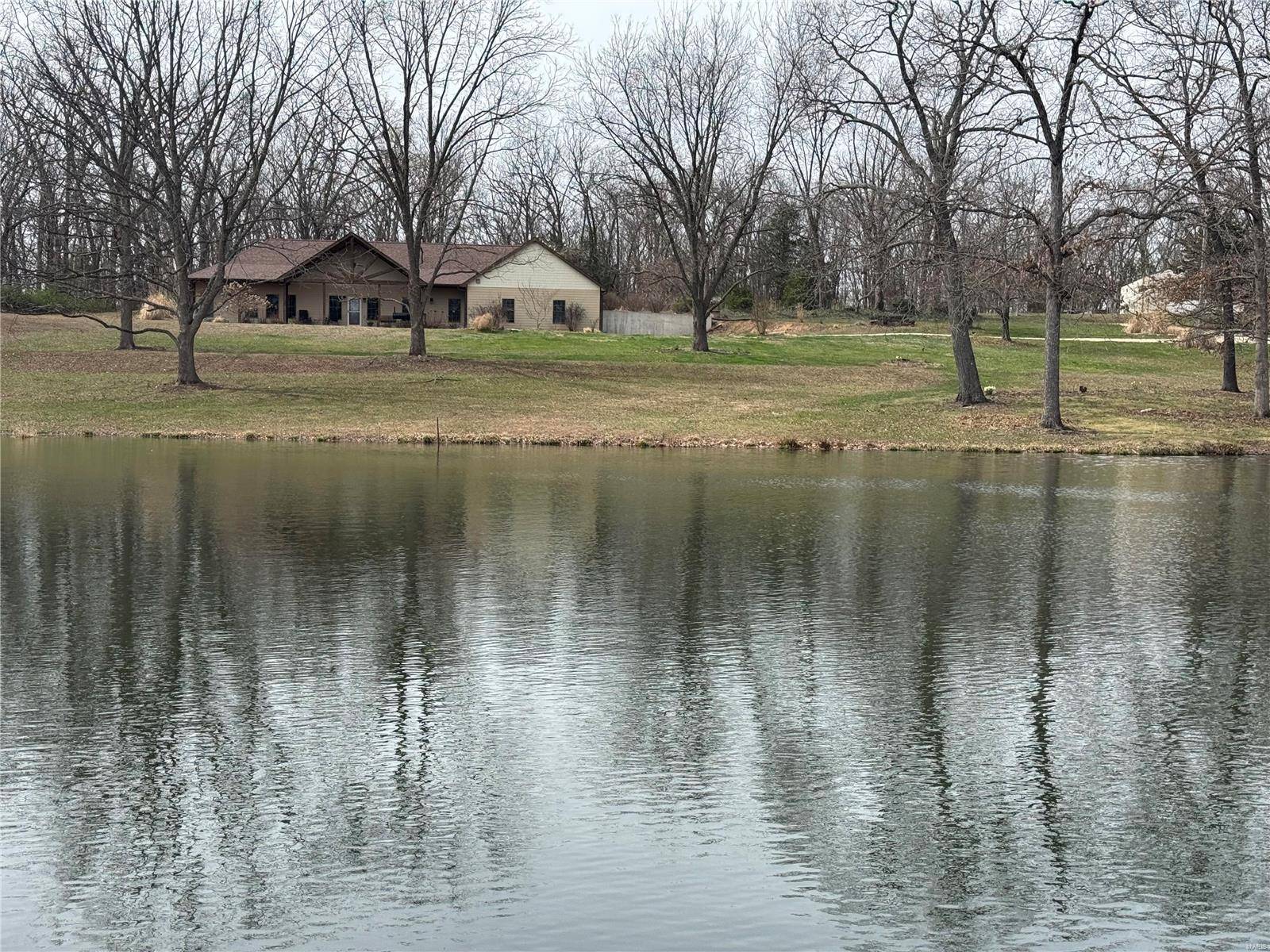 Leslie, MO 63056,1109 N Flint Hill RD