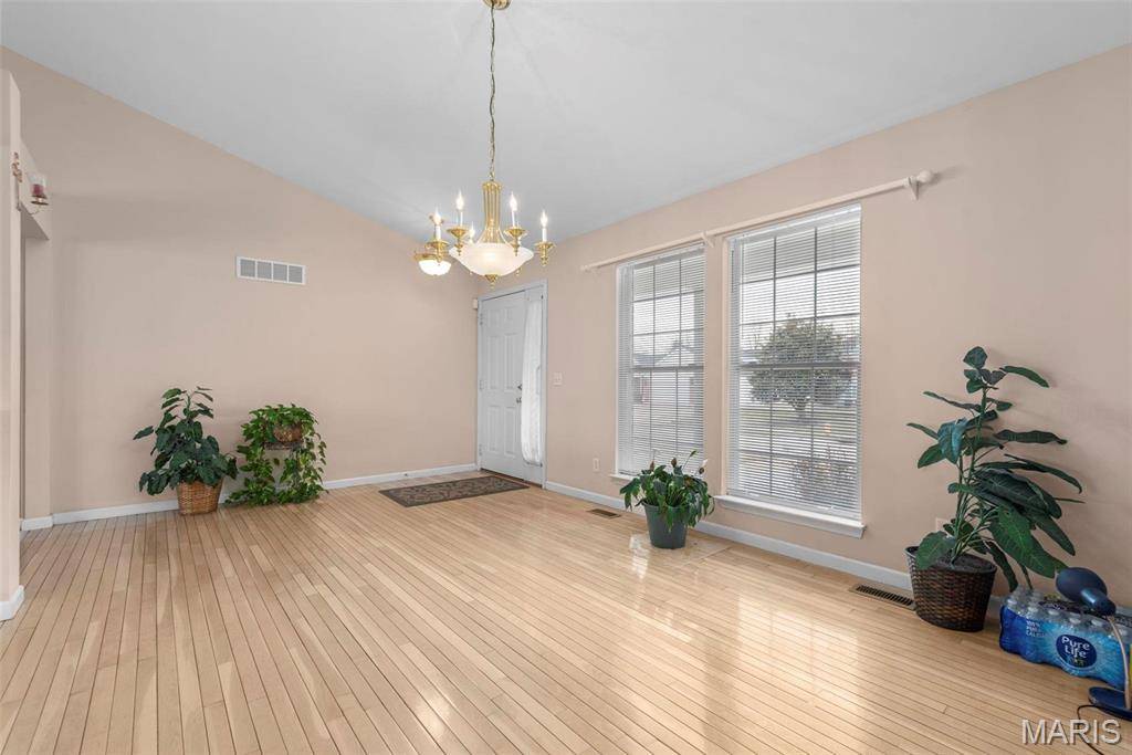 Florissant, MO 63031,1812 Meadow Trails DR