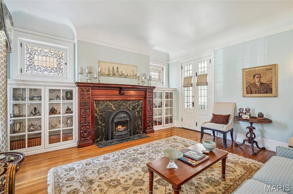 St Louis, MO 63108,4386 Westminster PL