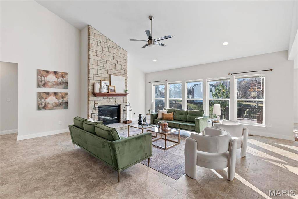 Ballwin, MO 63021,15963 Fox Trotter CT