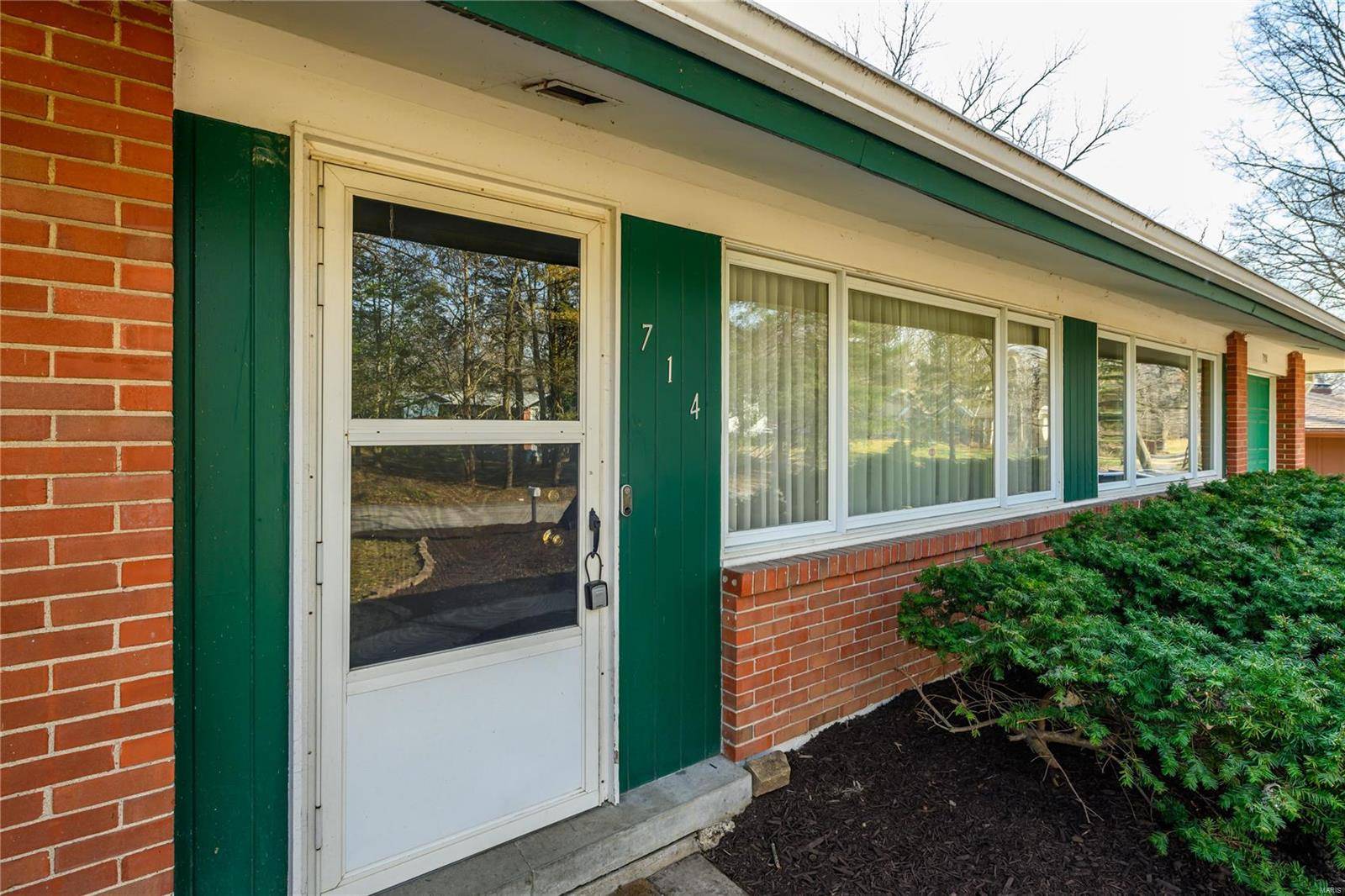 St Louis, MO 63132,714 Lantern LN