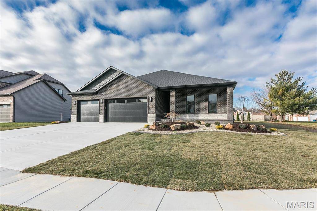 Edwardsville, IL 62025,1511 OGLESBY DR.