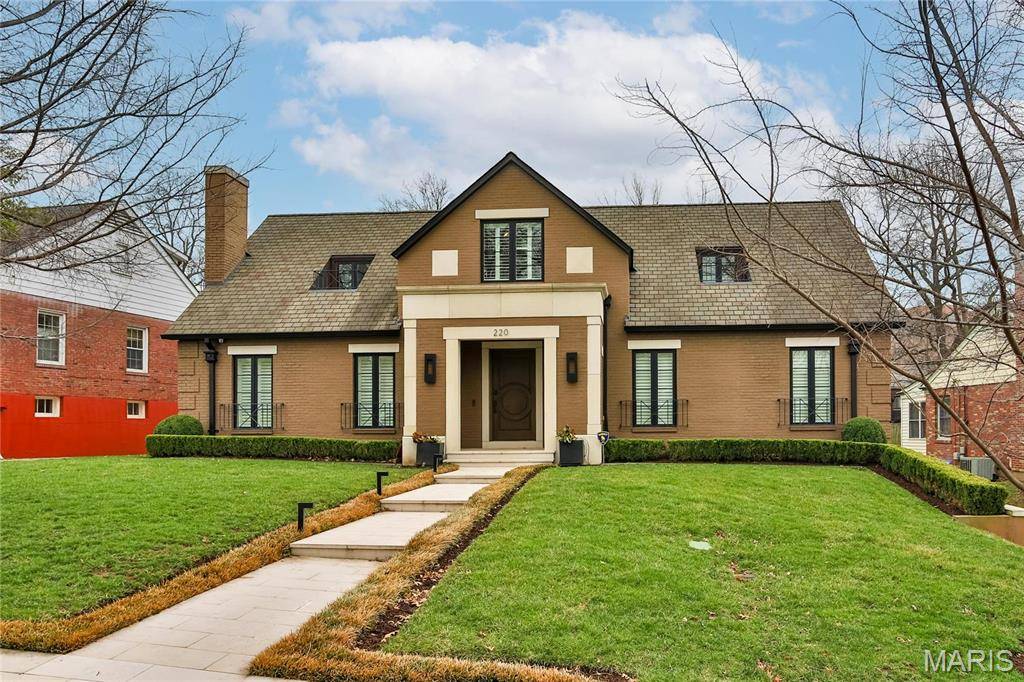 St Louis, MO 63105,220 Topton WAY