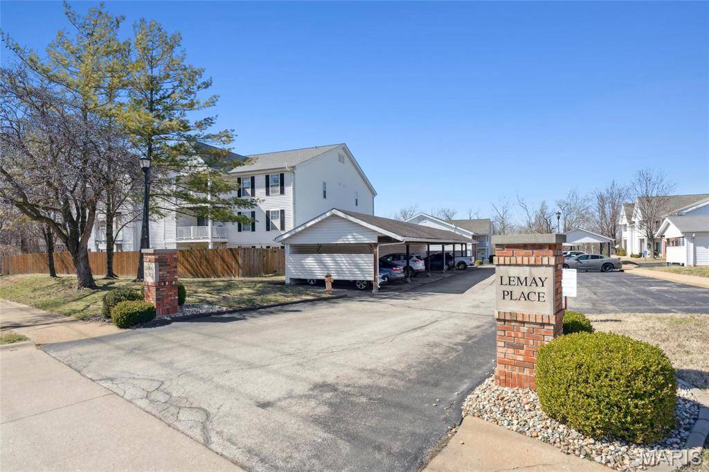 Unincorporated, MO 63125,3605 Tracey Rich #2B