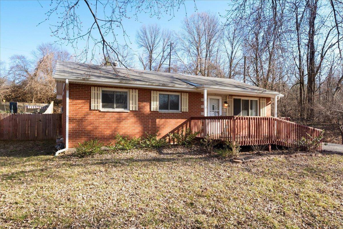 Glen Carbon, IL 62034,156 Ridgemoor DR