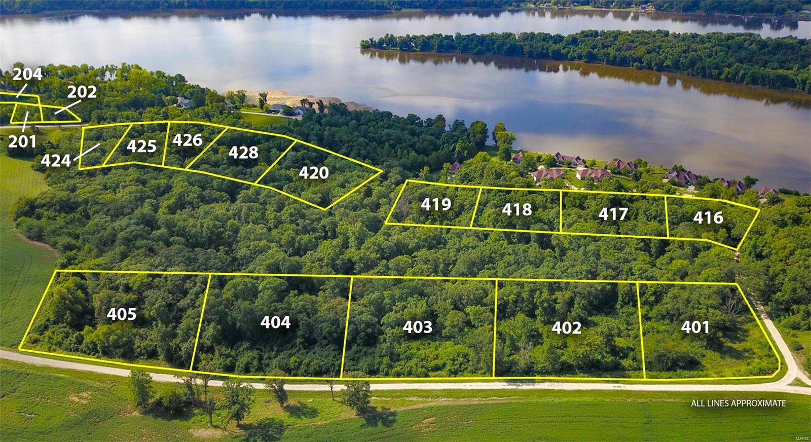 Golden Eagle, IL 62036,425 Riverview RD