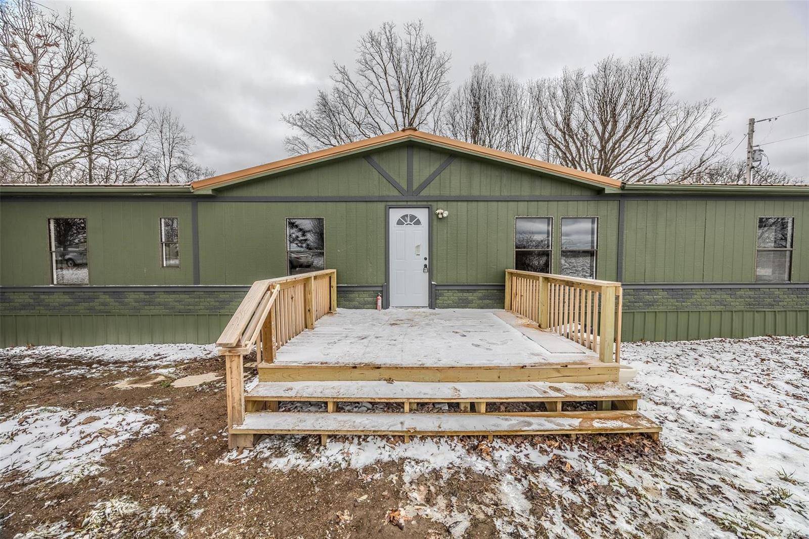 Eldridge, MO 65463,16170 Kansas
