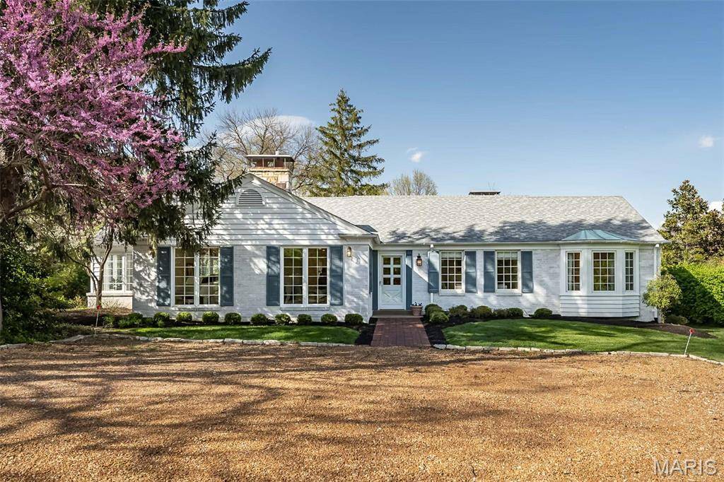 St Louis, MO 63124,938 Lay RD