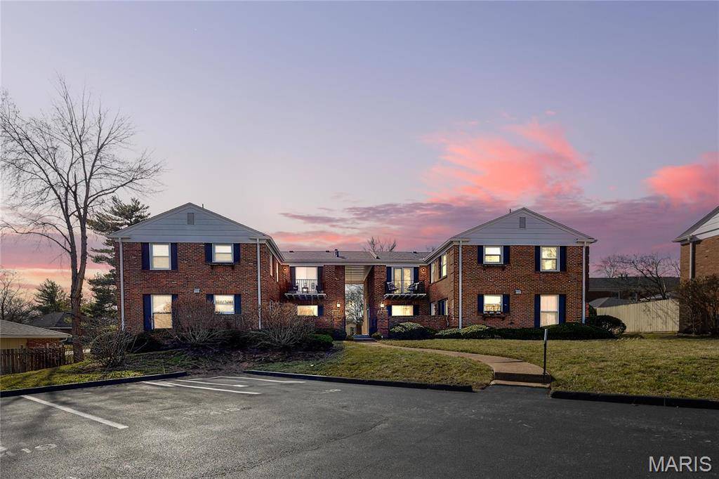 St Louis, MO 63141,13419 Land O Woods DR #6