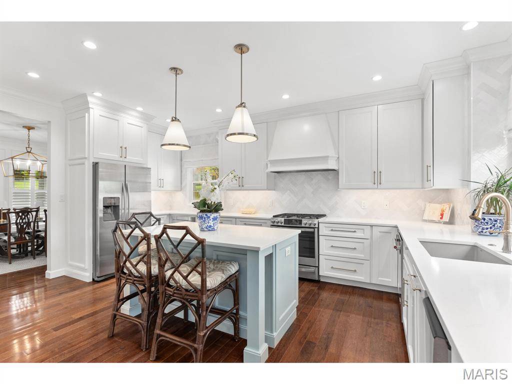 Des Peres, MO 63122,668 Clear Brook DR