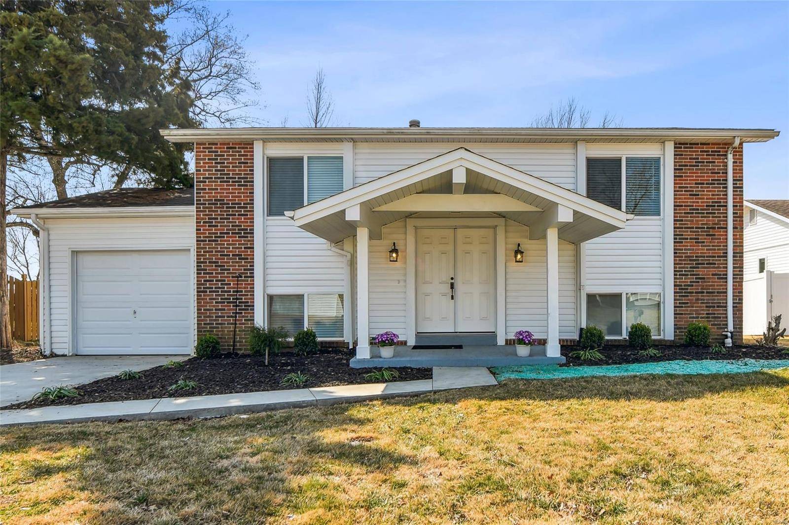 Ballwin, MO 63021,374 Novara DR