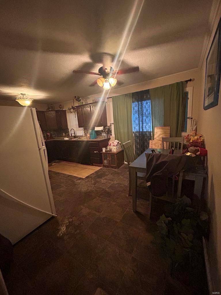 Sikeston, MO 63801,712 E Gladys