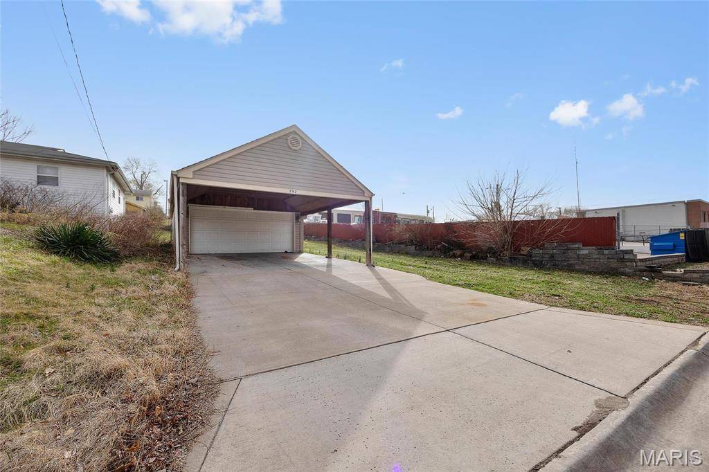 St Louis, MO 63135,223 N Floridale AVE