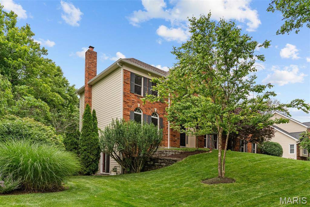 St Louis, MO 63141,822 Questover LN