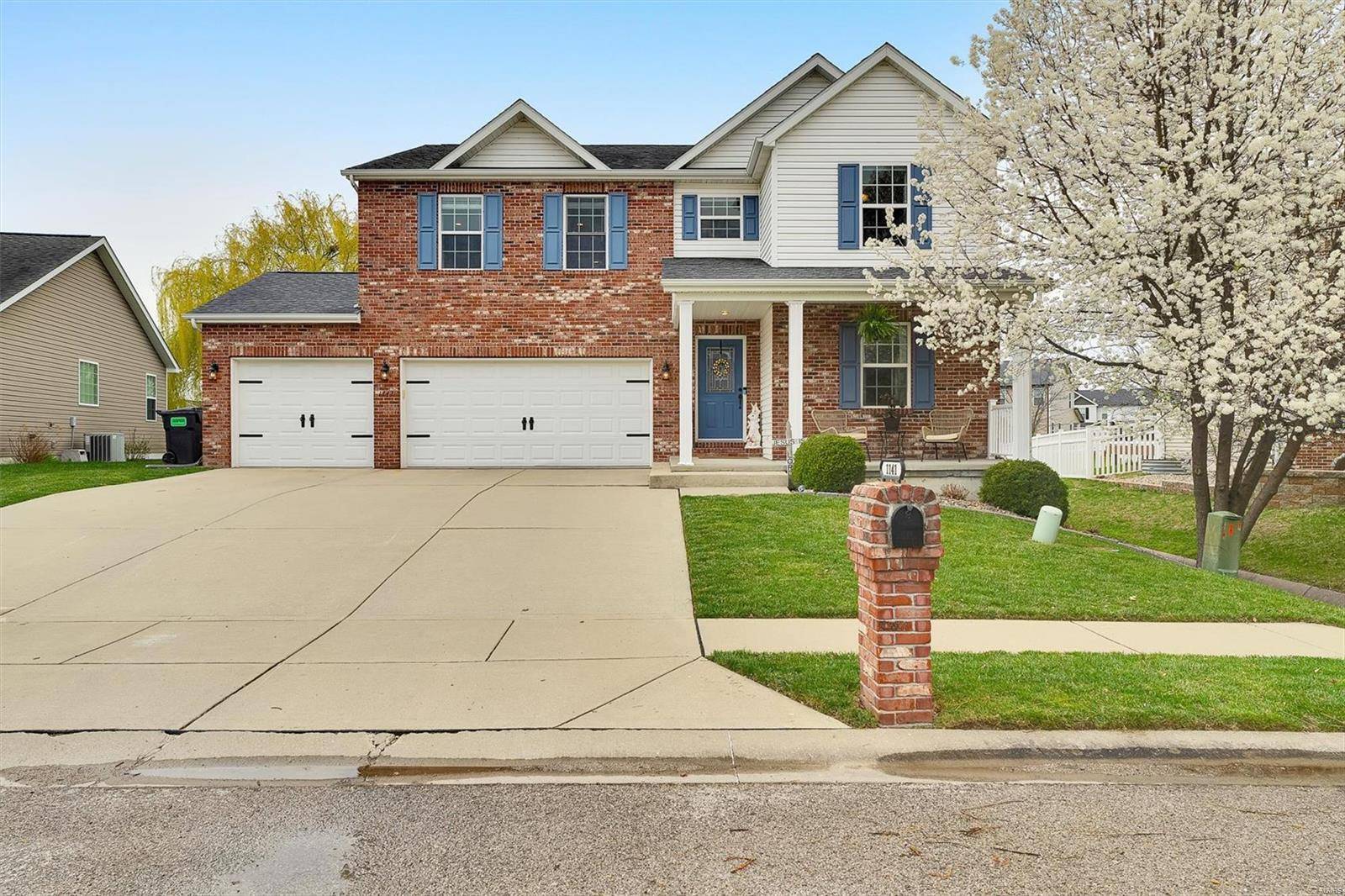 Mascoutah, IL 62258,1141 Gulfstream WAY