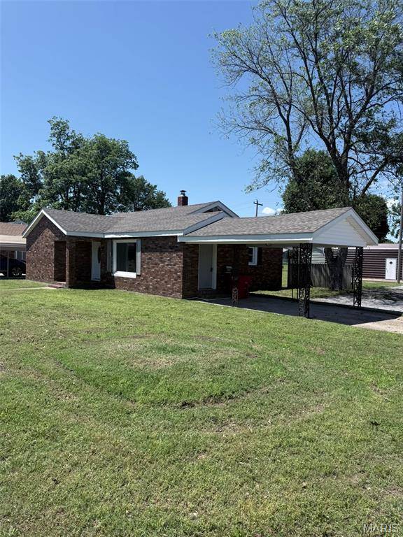 Sikeston, MO 63801,328 Helen ST
