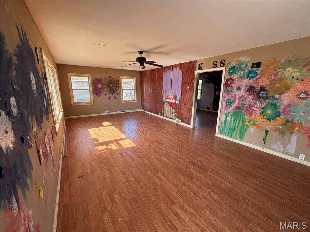 Virden, IL 62690,541 W Holden ST