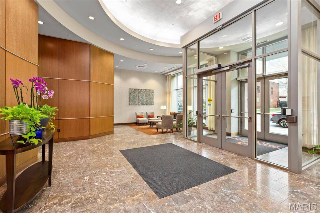 St Louis, MO 63108,4909 Laclede AVE #701