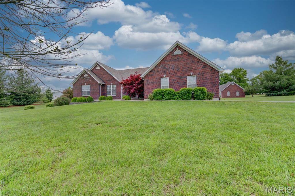 Moscow Mills, MO 63362,322 Gerard LN