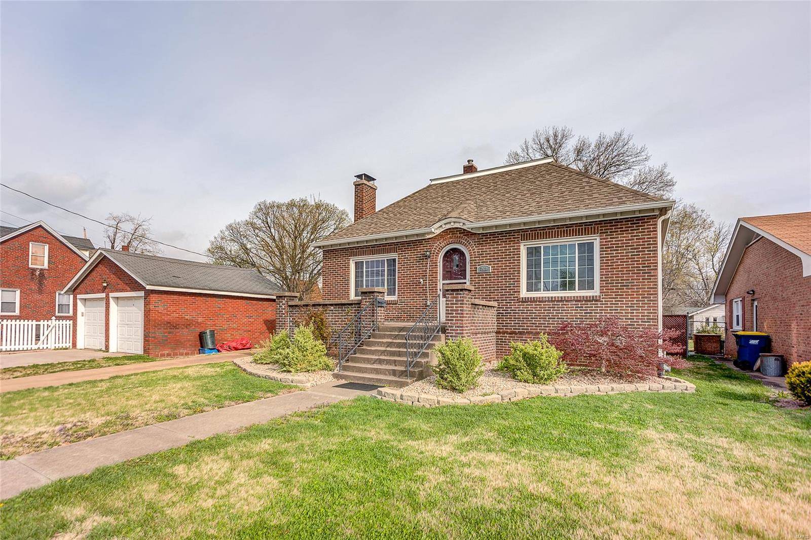 Alton, IL 62002,3510 Berkeley AVE