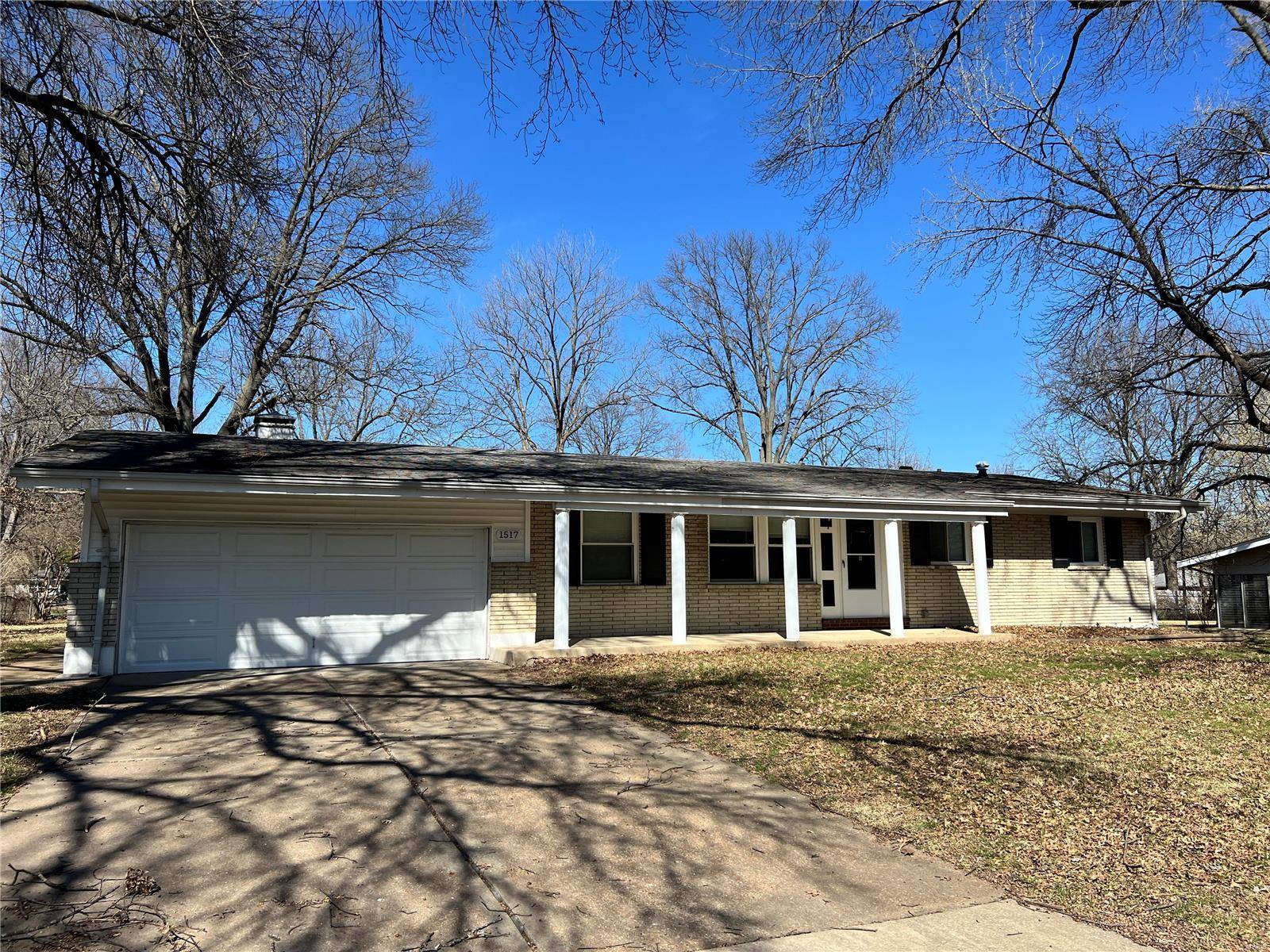 St Louis, MO 63138,1517 Crossett DR