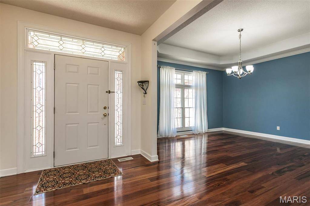 Glen Carbon, IL 62034,10 Dunbridge CT