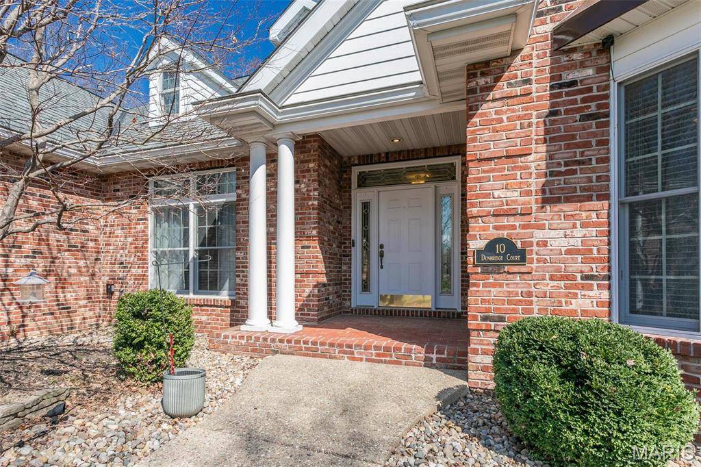 Glen Carbon, IL 62034,10 Dunbridge CT