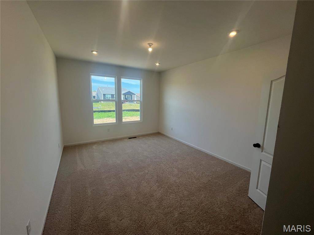 St Paul, MO 63366,1905 Rolling River CIR