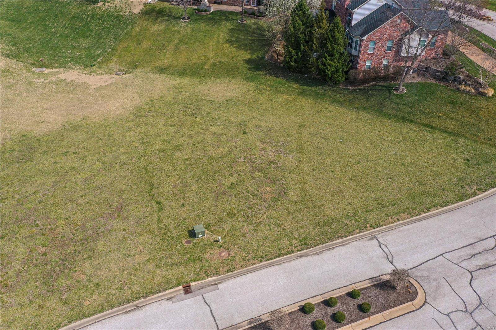 St Albans, MO 63073,208 Merlot LN