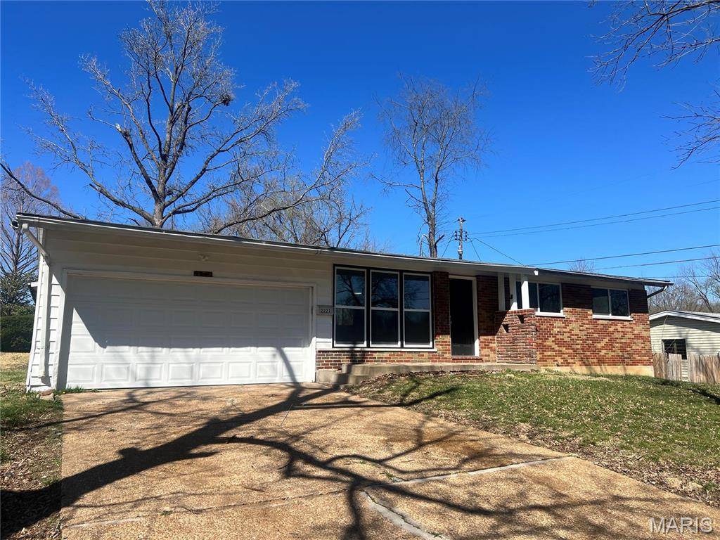 St Louis, MO 63136,2221 Duchess DR